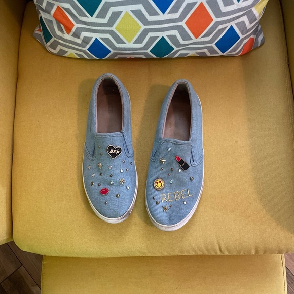 Got charms? 👀 - Picture 3 of 5